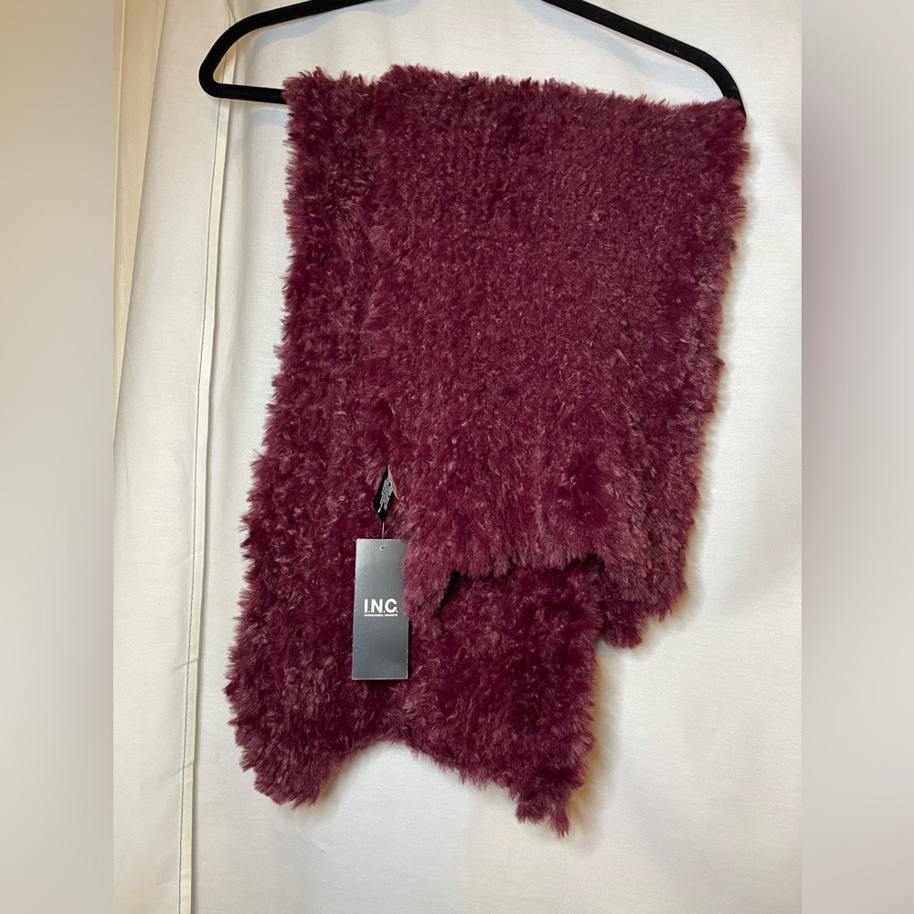 NWT INC International Concepts Burgundy Red Fluffy Super Soft Scarf Size O/S